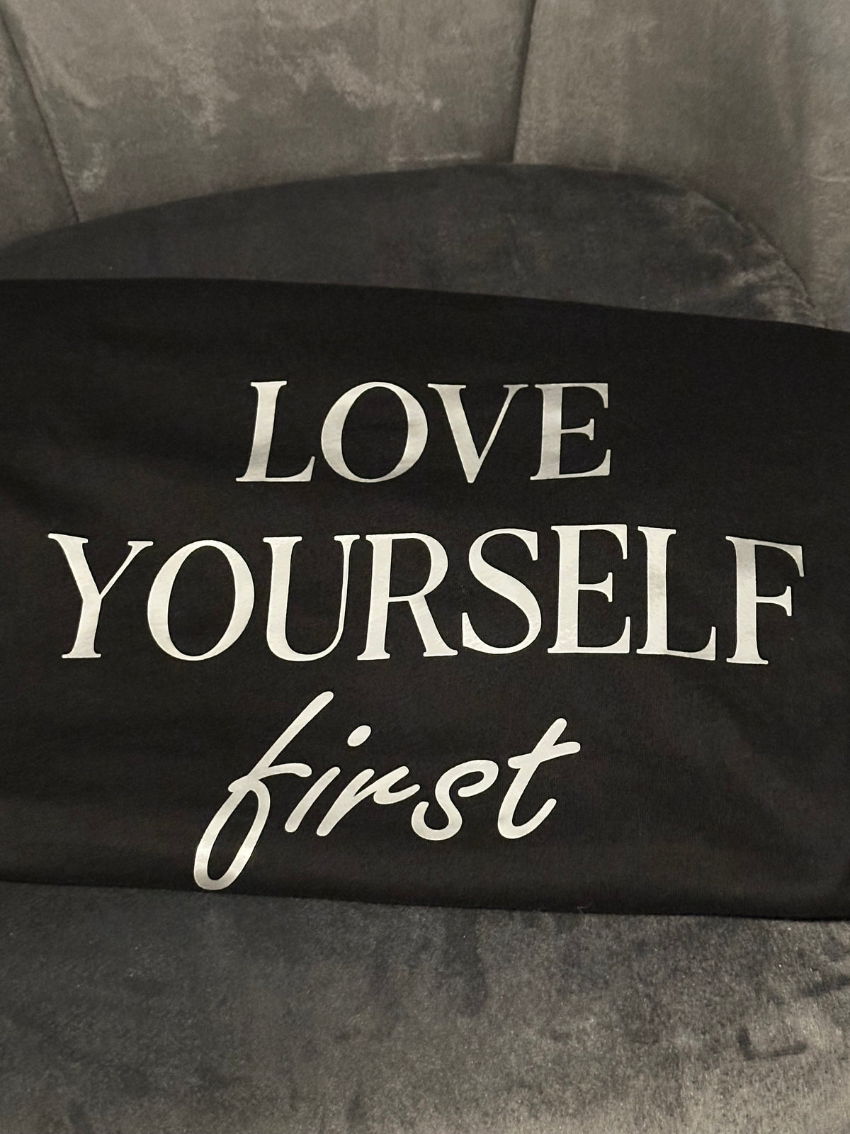Love yourself Tee